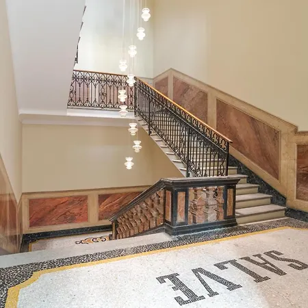 Broletto - By Myhomeincomo *