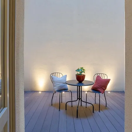 Broletto - By Myhomeincomo كومو