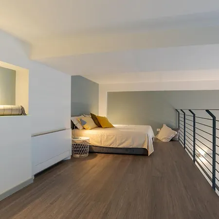 Broletto - By Myhomeincomo Комо