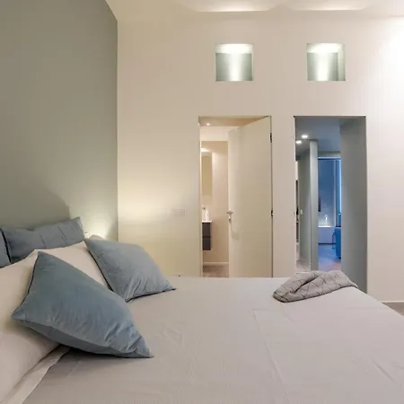 Apartment Broletto - By Myhomeincomo